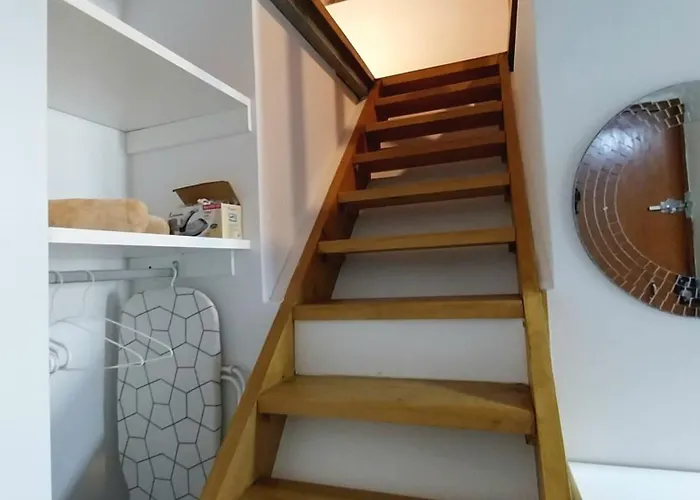 Buhardilla Cruz Vieja * جيريز