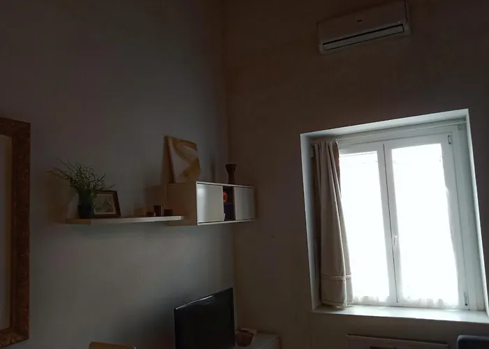 Buhardilla Cruz Vieja * جيريز