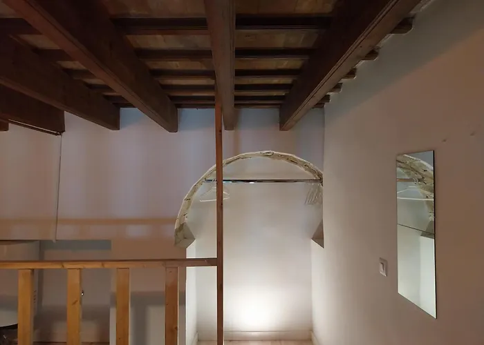 Buhardilla Cruz Vieja Apartmán